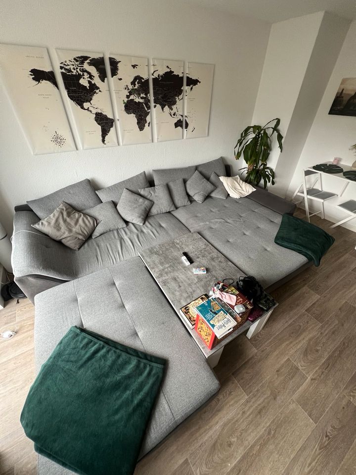 Wohnlandschaft/Couch in Thum