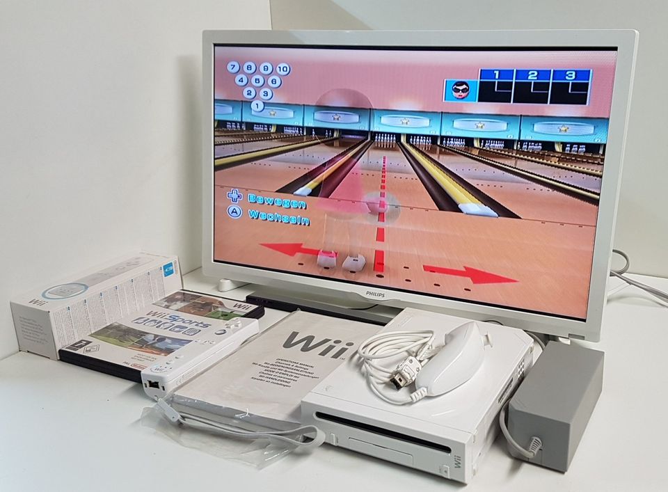 Wii Konsole Komplettpaket mit Philips LCD TV in Leippe-Torno