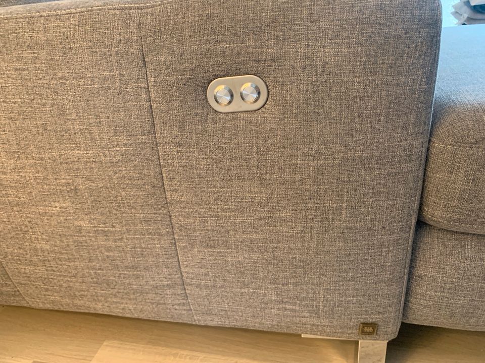 Musterring Sofa Couch hochwertig, m Motor & Bettfunktion NP2980€ in Tuttlingen