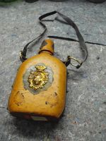 Flasche mit Leder/Kunstleder aus Italien Vintage Bayern - Rehling Vorschau