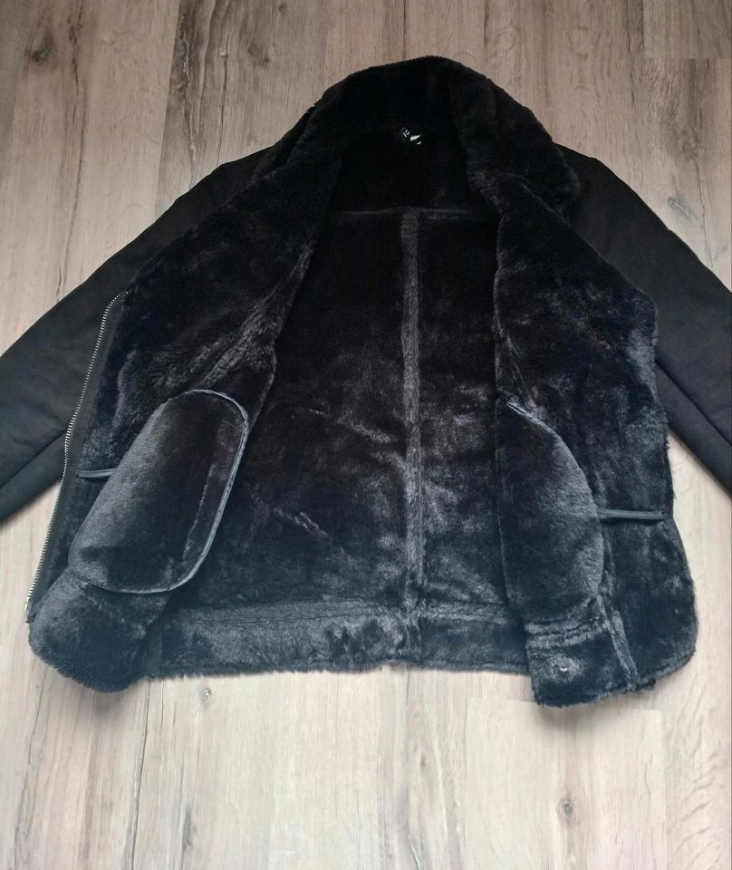 TOP neuw. schwarze H&M Lederjacke Gr. 36 Fell Biker warm in Kiel