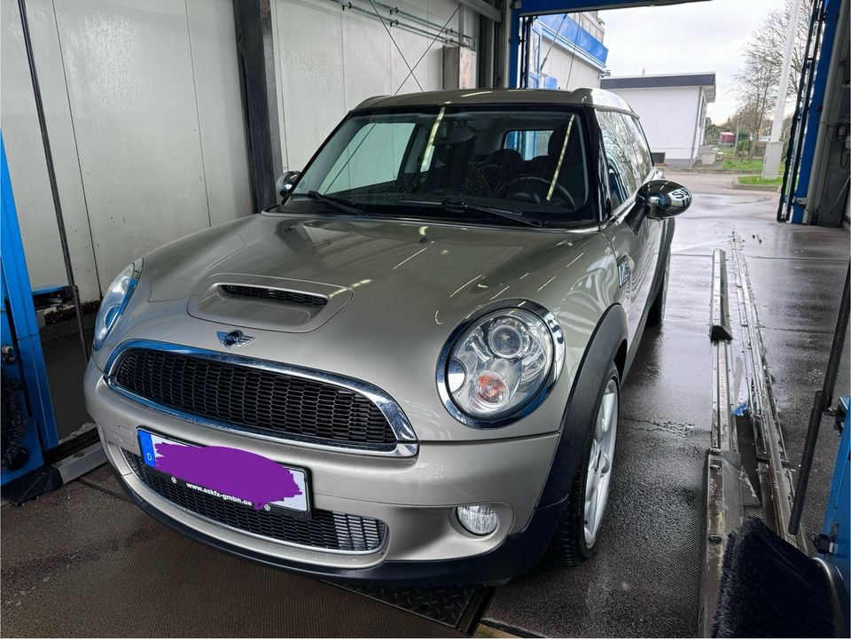 Mini Cooper S Clubmann: 120.000km, 174PS, Schiebedach, Xenon,... in Düsseldorf