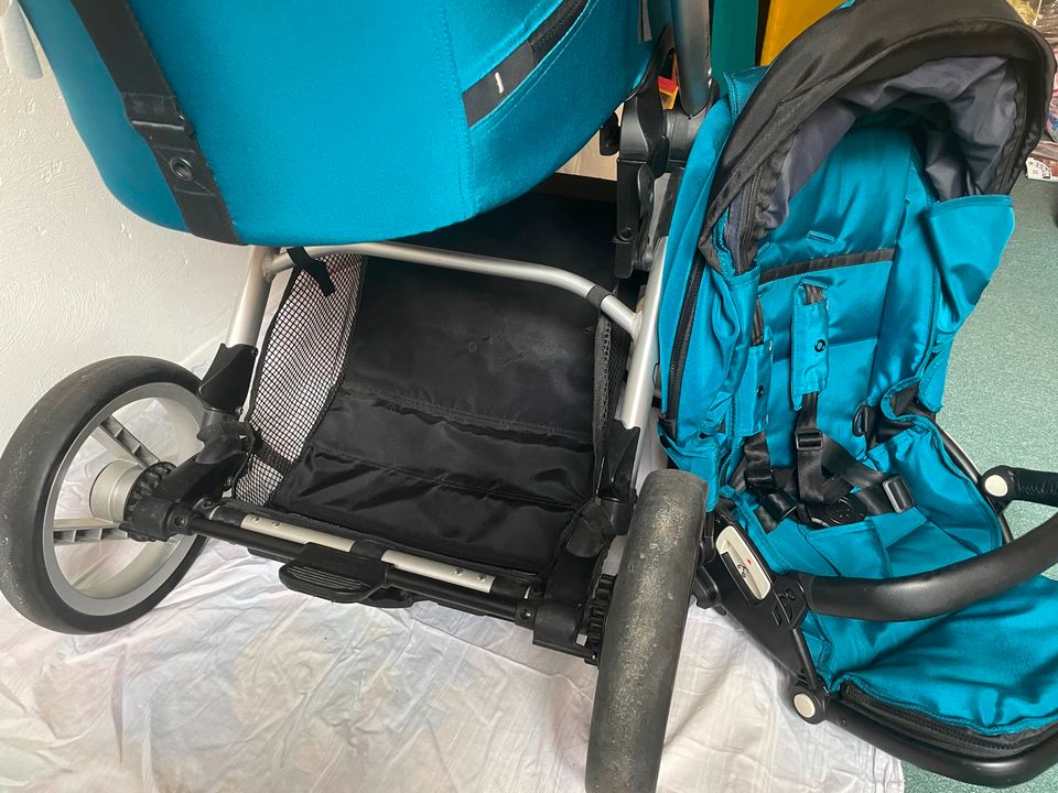 Mutsy Evo Kinderwagen (mit Babywanne und Buggy) in Berlin