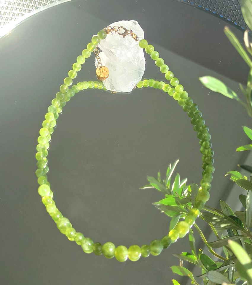 Natürlicher Peridot *Collier in Düsseldorf