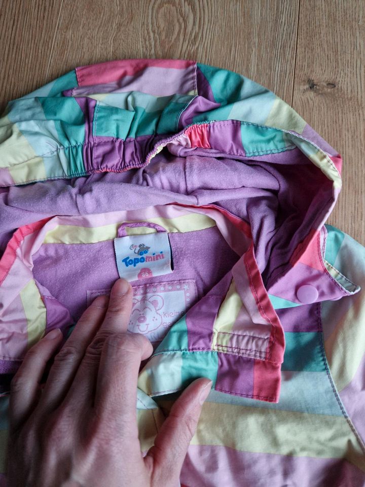 Bunte Regenjacke, Topomini, Gr. 86 in Kümbdchen