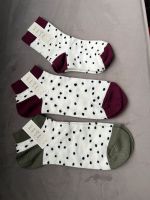 Geschenkset Familie 3xSocken *ungetragen* Düsseldorf - Oberkassel Vorschau