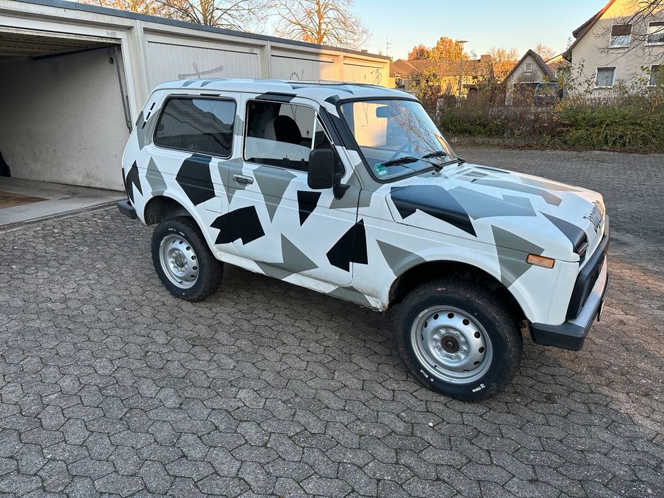 Lada niva zu verkaufen in Spenge