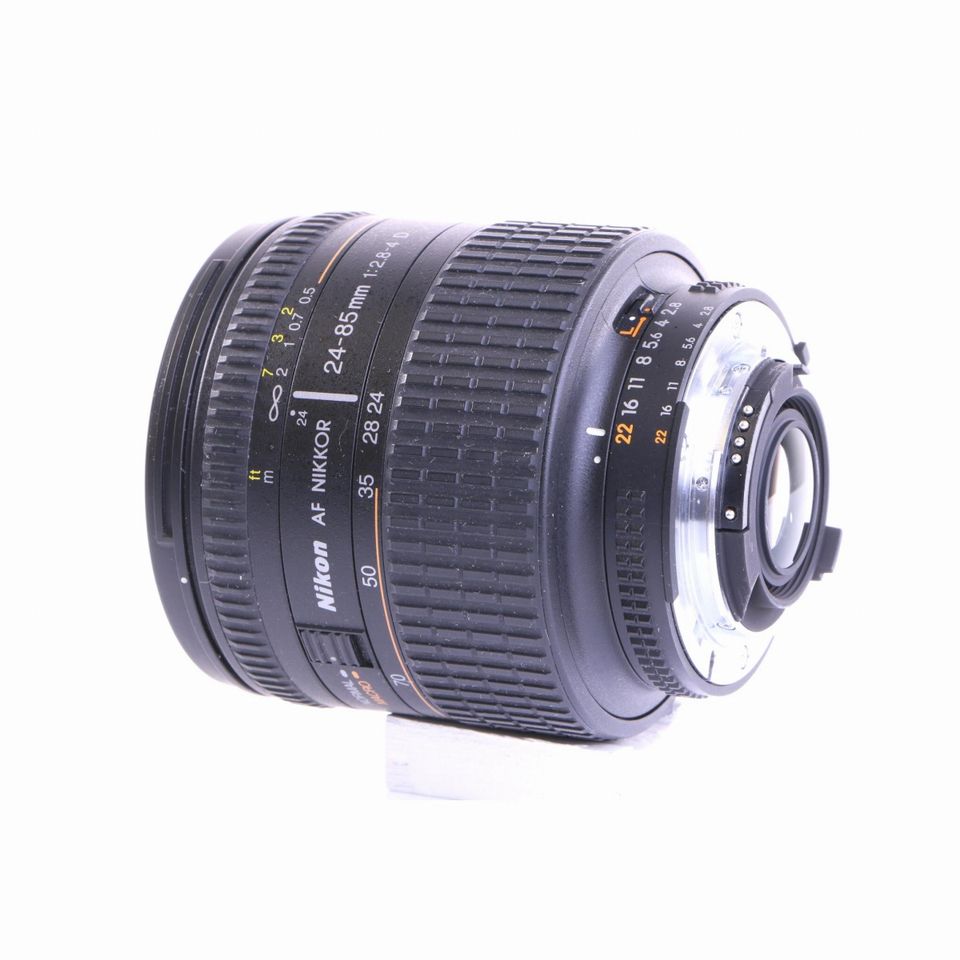 MIT GARANTIE. Nikon AF Nikkor 24-85mm F/2.8-4.0 D IF-ED Objektiv in Handewitt