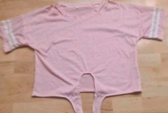 NEUW Shirt rosa M 38 kurzer raffinierter Schnitt sexy Träger in Leipzig