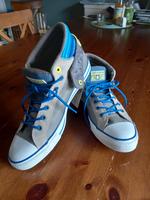 Neue Converse All Star Gr.45 echt Leder Chucks Niedersachsen - Bückeburg Vorschau