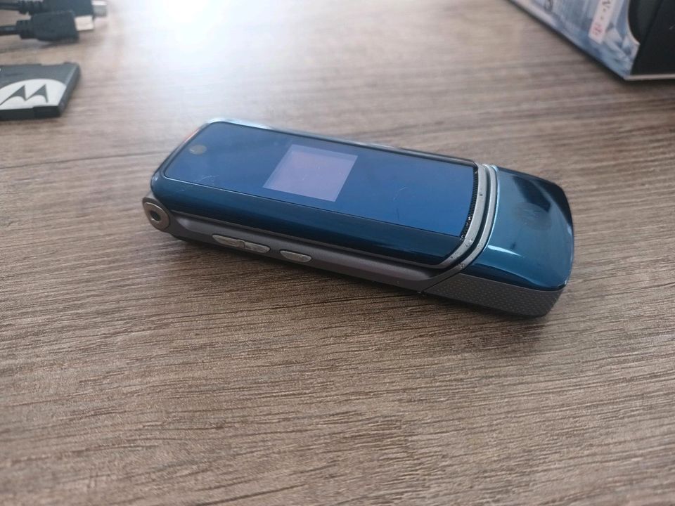 Motorola  KRZR K1 - Handy, Klapphandy, Cosmic Blue, Ohne Simlock in Lübbecke 