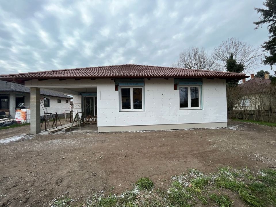 Neubau Einfamilienhaus in Lepsény, 6km vom Balaton in Stuttgart