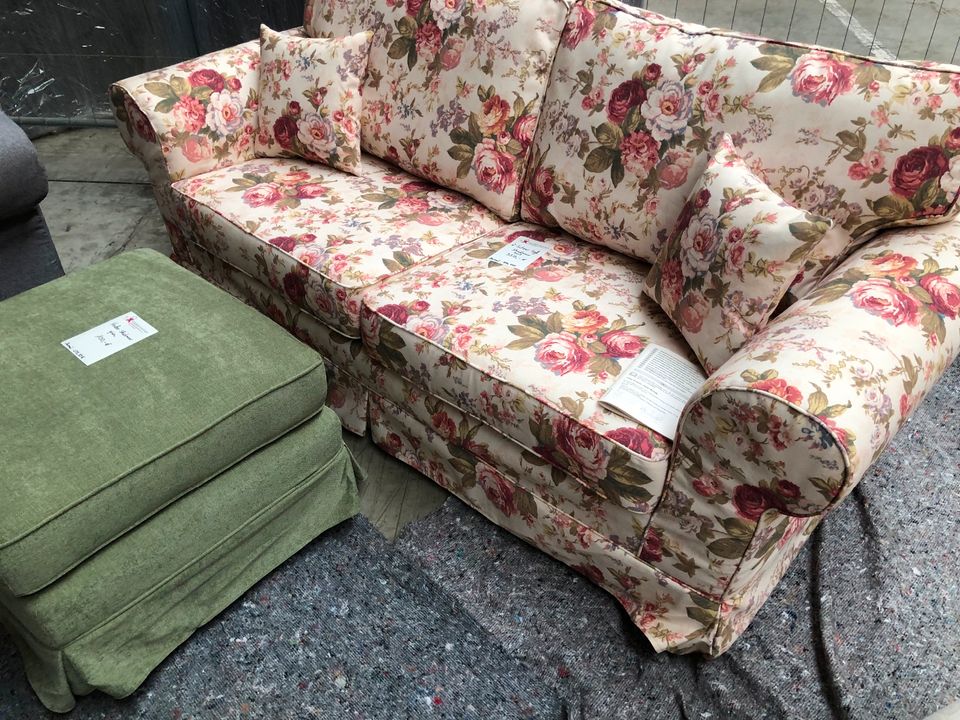 3-Sitzer Sofa mit Hocker im Landhausstil in Webstoff "Bunt" Neu in Dresden