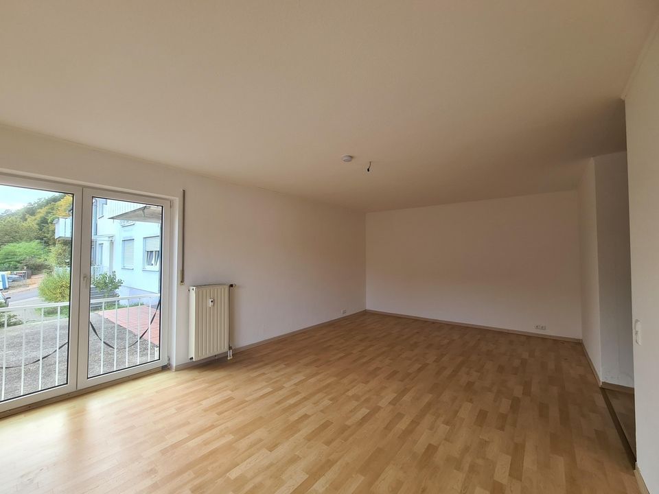 2-3 Zimmer EG-Wohnung mit Balkon und Einbauküche in Bad Soden-Salmünster