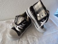 NEU ! Sportliche Baby Hausschuhe / Laufschuhe mit Muster, Gr. 25 Nordrhein-Westfalen - Uedem Vorschau