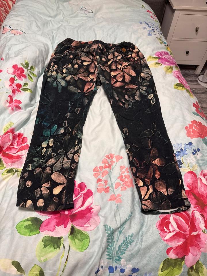Jogginghose Jogging Pains Hose schwarz  gr 46 neu in Stuttgart