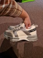 Weiße Sneakers Damen Silber Gr 39 Nordrhein-Westfalen - Bedburg Vorschau