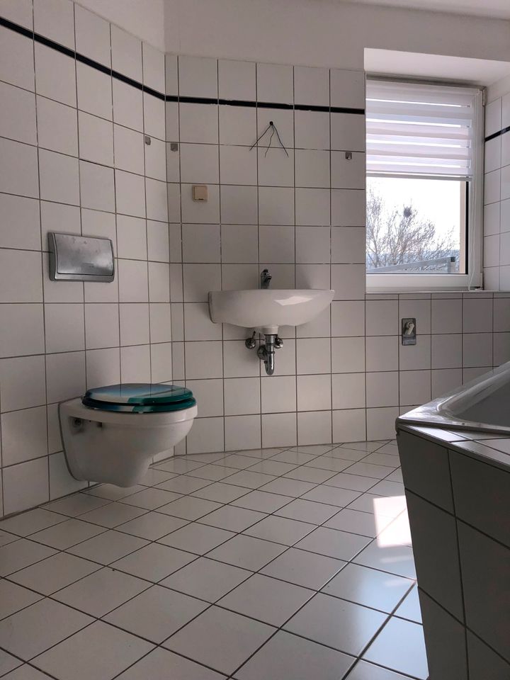 **Kapitalanlage** moderne 2RW-ETW, Balkon, DG in Untermhaus in Gera