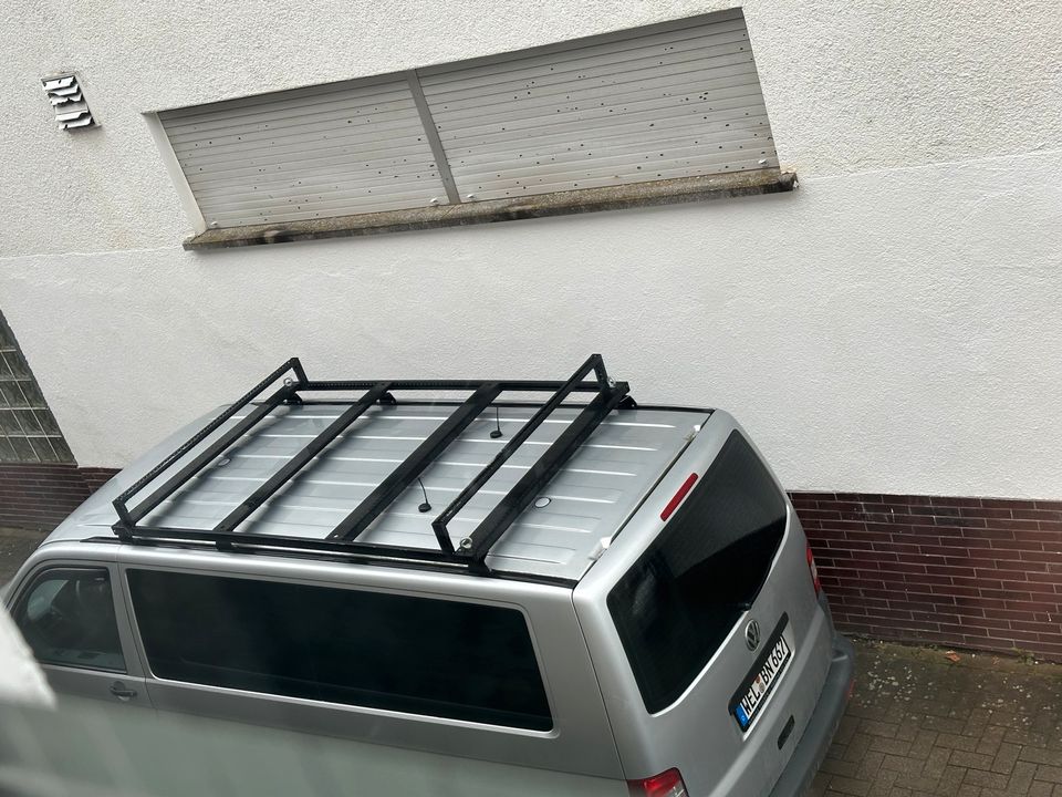 Dachgepäckträger Dachträger T5 Bus in Runkel