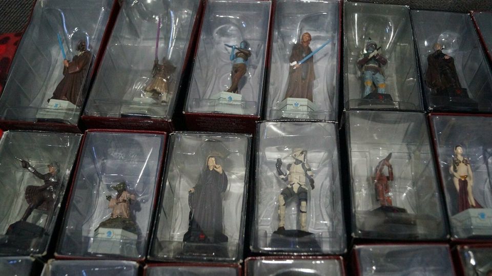 DeAgostini Star Wars Schachfiguren Serie 1 + 2 komplett in Lagerlechfeld