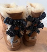 Ugg Boots  Bailey bow chesnut Gr 31 Hannover - Kirchrode-Bemerode-Wülferode Vorschau