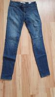 Hollister Damenjeans Sommerjeans  5 Pocket dark blue 26/31 Niedersachsen - Lilienthal Vorschau