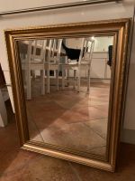 Spiegel mit goldenen Rahmen Nordrhein-Westfalen - Meerbusch Vorschau