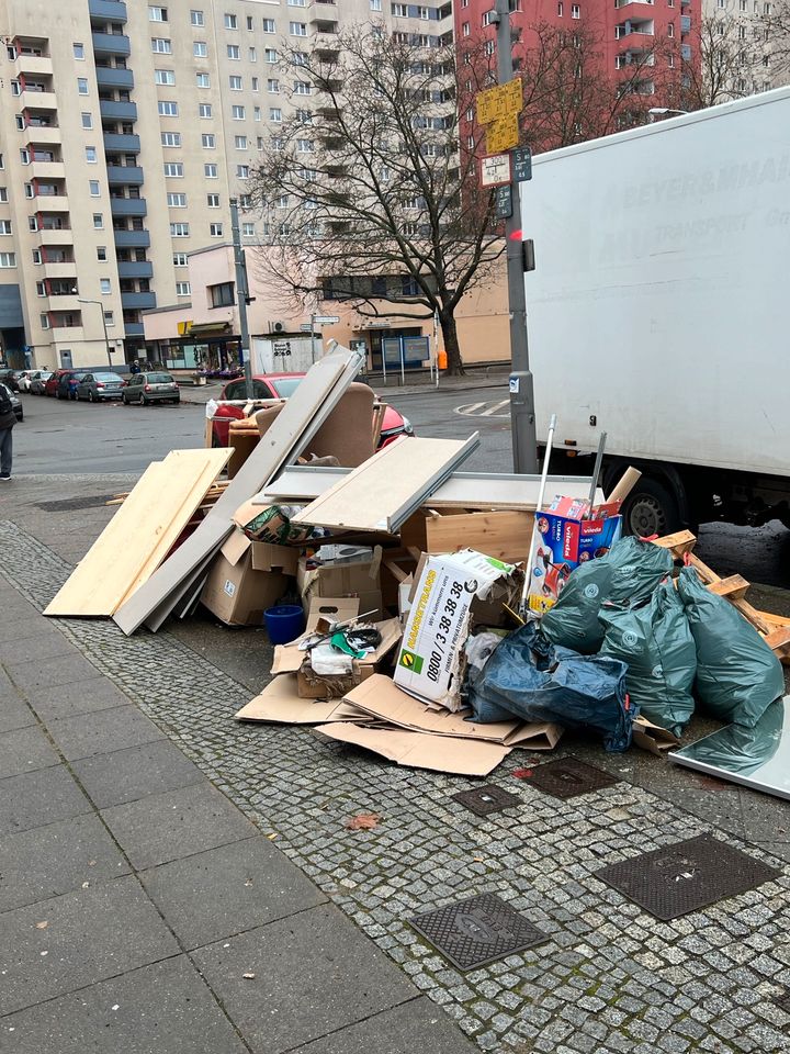 Umzüge Wohnungsauflösung Sperrmüll Entsorgung Keller Entrümpelung in Berlin