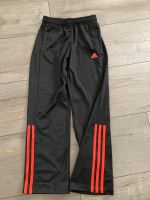 Adidas Hose Trainingshose Jogginghose Gr. 140 Sachsen - Neukieritzsch Vorschau