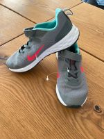 Nike sneaker Turnschuhe Gr 33 Bayern - Marktheidenfeld Vorschau