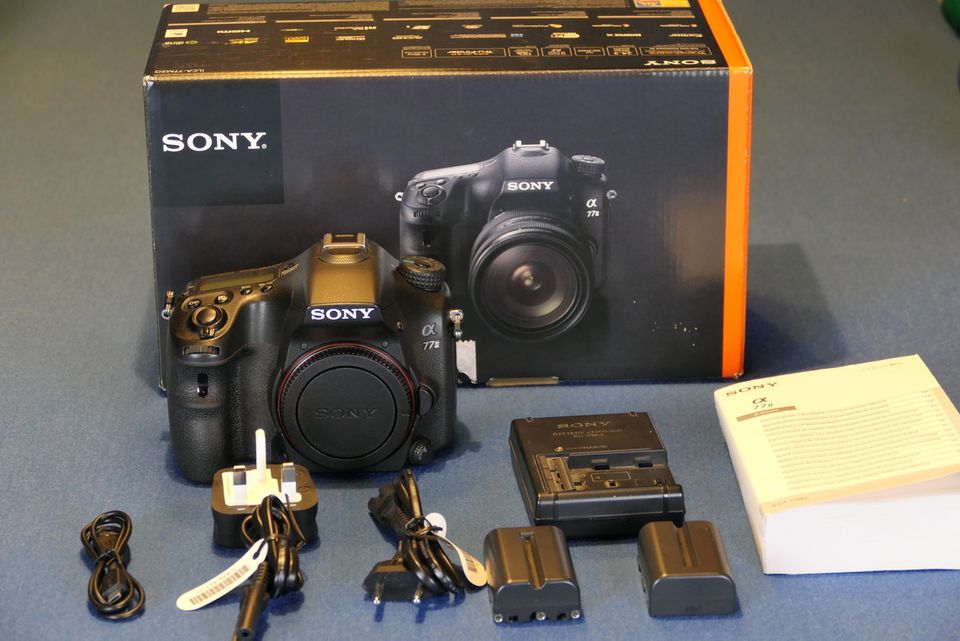 Sony a77 II A-MOUNT-Body. Top Zustand. NUR 19.445  Auslösungen. in Baierbrunn