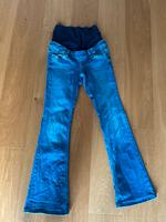 Schwangerschaftshose - ONLY MATERNITY - Flared Jeans - Größe 32/S Friedrichshain-Kreuzberg - Friedrichshain Vorschau