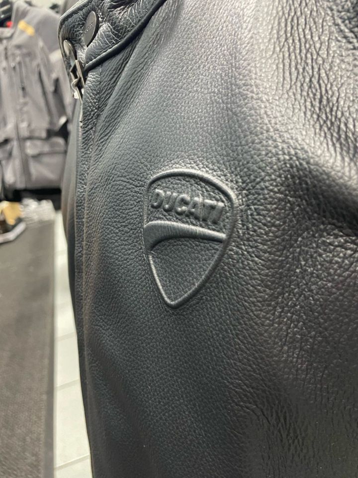 Ducati Lederjacke dark amour Gr.:60 in Waldshut-Tiengen