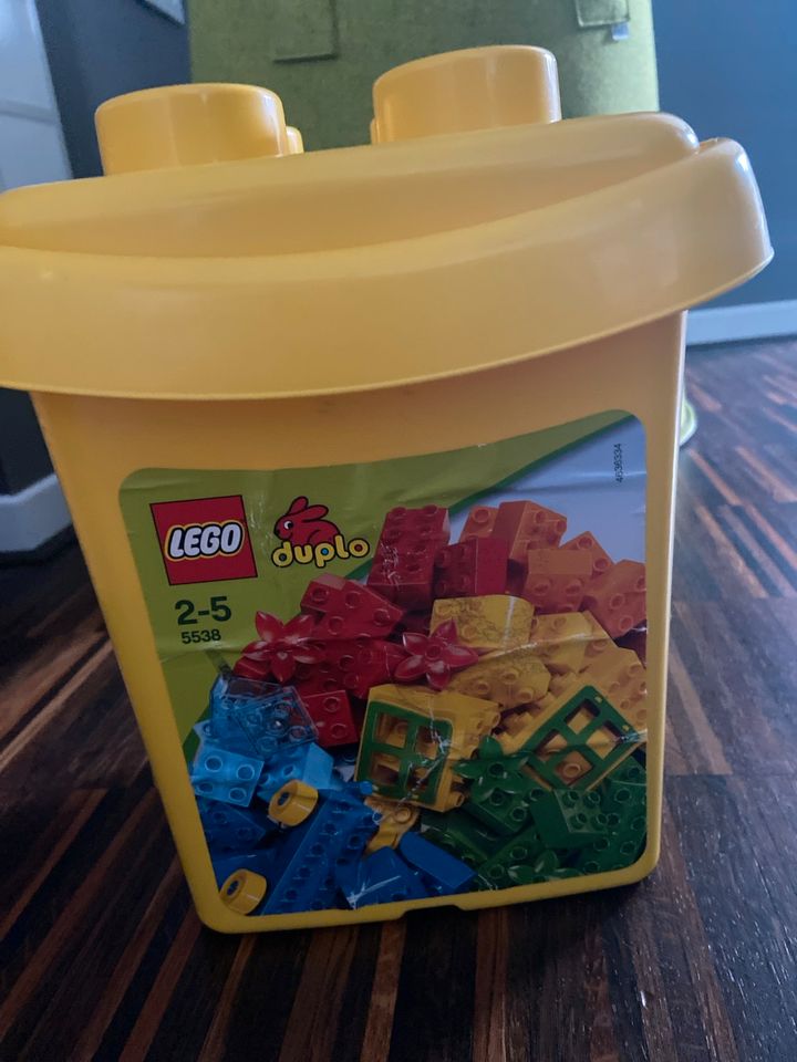 Lego Steine Eimer vollständig in Worms
