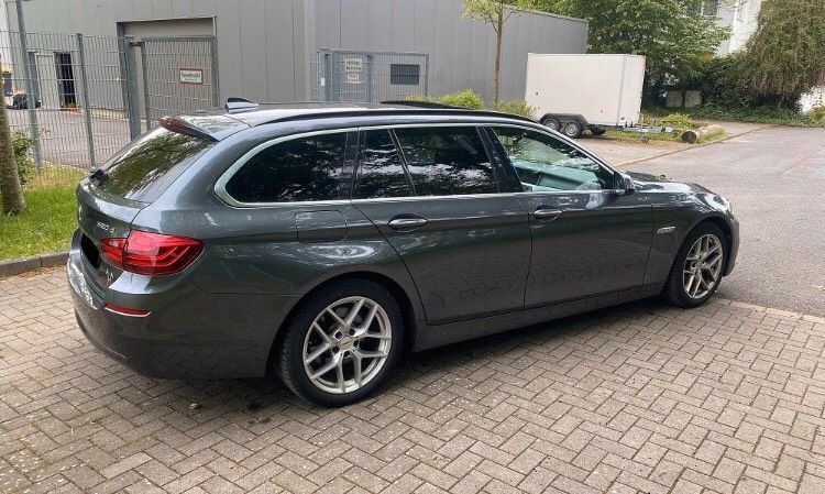 BMW 520 Luxury Line* HeadUp*Softclose*Pano*RFK*Sthz*NaviP in Heusenstamm