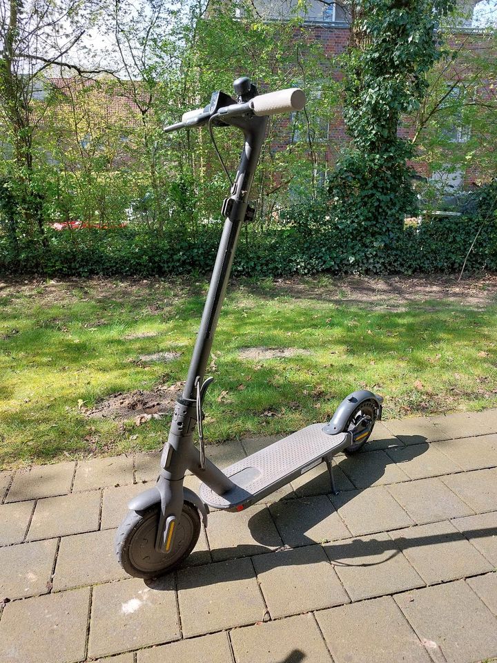 Xiaomi E-Roller E-Scooter 1S in Mecklenbeck