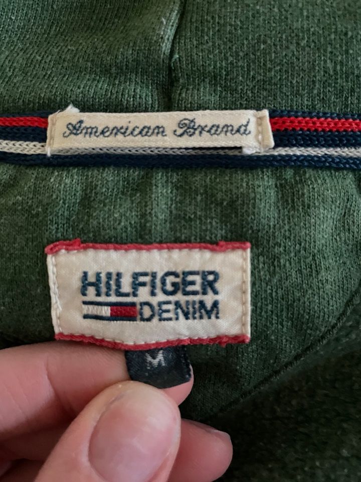 Sweatjacke Kapuzenjacke Tommy Hilfiger Denim grün bestickt M in Salzkotten