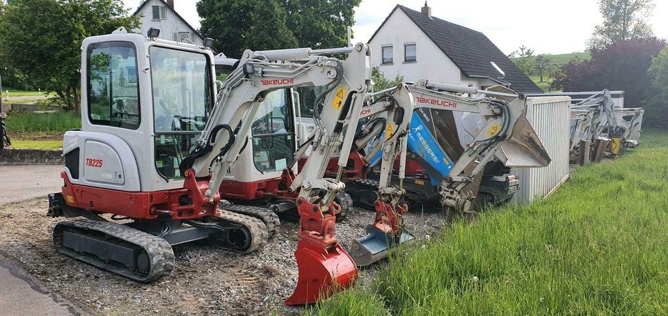 Dumper Minibagger Rüttelplatte Stampfer leihen mieten zu vermiete in Aulendorf