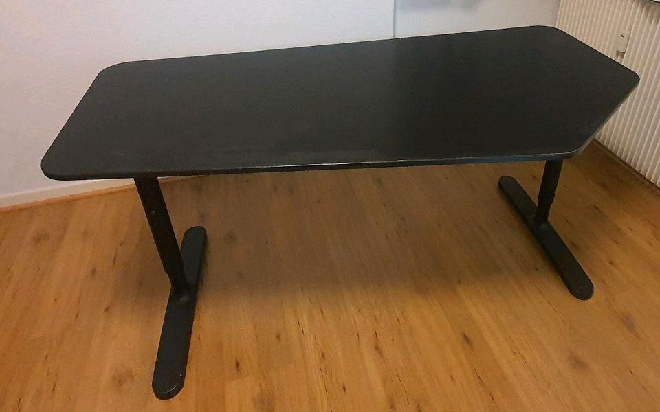 Schreibtisch von IKEA Höhenverstellbar manuell in Dortmund