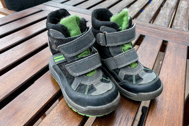 Winterschuhe / Klett Boots schwarz/grau/grün Gr. 25 (Ricosta) in  Nordrhein-Westfalen - Paderborn | Gebrauchte Kinderschuhe Größe 25 kaufen |  eBay Kleinanzeigen ist jetzt Kleinanzeigen