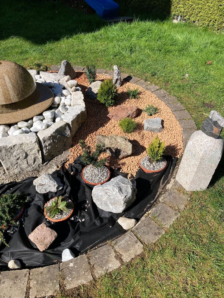 Zierkies Ziersplitt Aquarium Terrarium Gartenkies Friedhofskies Grabkies Barfußkies Bodengrund Splitt Kies Zierkies Ziersplitt Rundkies Buntkies Dachkies Schiefer weiß rot anthrazit bunt Natur Stein in Boppard