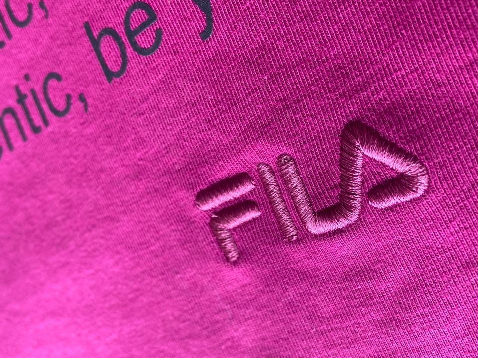 Fila T-Shirt Backprint XL in Stuttgart