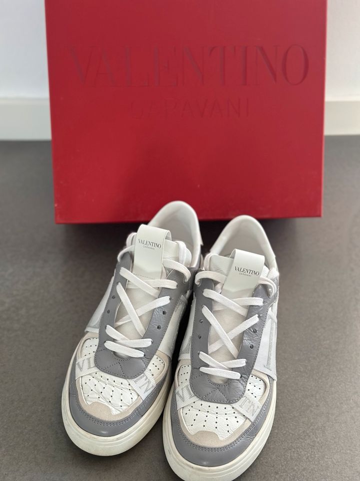 Valentino GARAVANI Sneaker Gr. 39 in Waldachtal