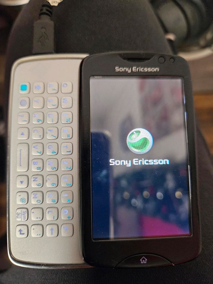 Sony Ericsson txt pro in OVP. in Köln