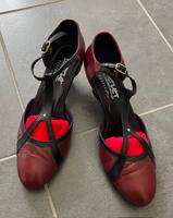 Tanzschuh, Leder mit gepolsterter Innensohle (neuwertig) Niedersachsen - Großenkneten Vorschau