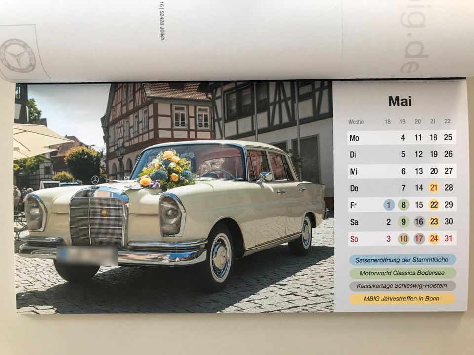 Mercedes-Benz 220 SEb W111 Heckflosse mit seltene Farbkombination in Bensheim