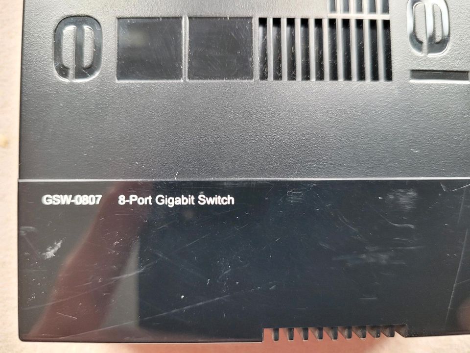 LEVEL ONE 8-Port Gigabit Switch in Rabenau