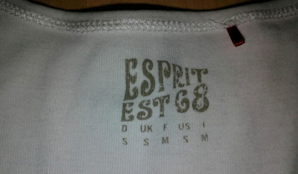 Esprit T-Shirt Gr. 140 in München