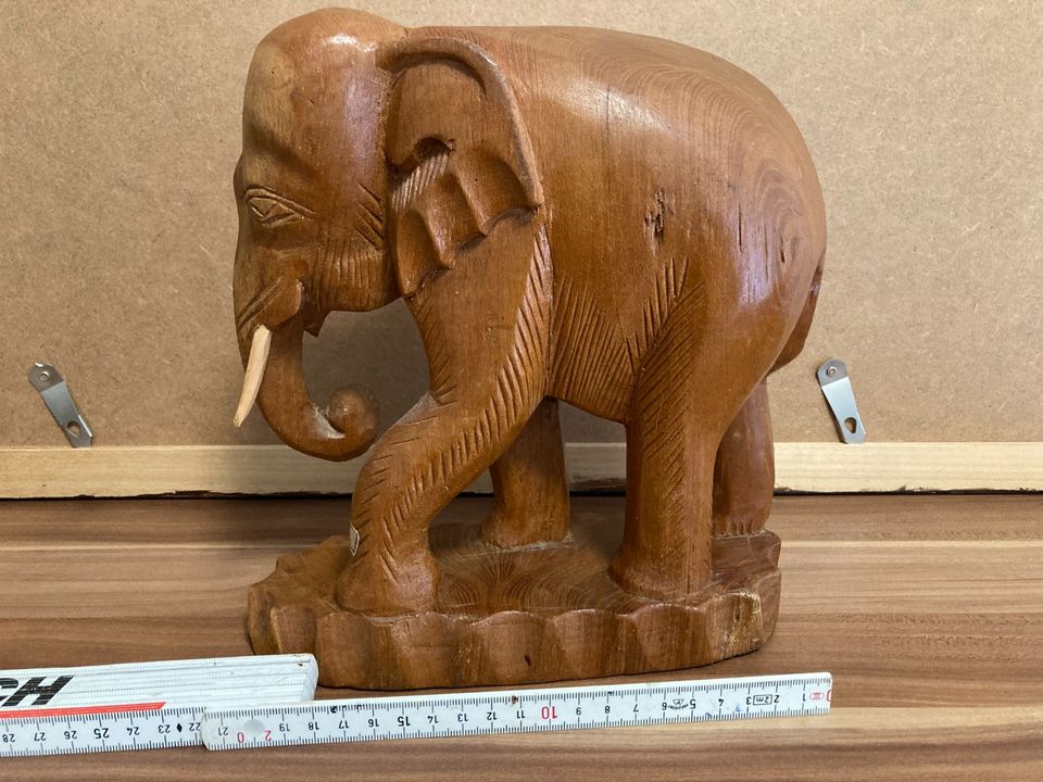 1x Elefant, Holz, Teak, handgeschnitzt, h=24cm in Leipzig