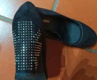 Schwarze Pumps von Graceland mit Nietenbesatz Gr 40 Niedersachsen - Adelebsen Vorschau